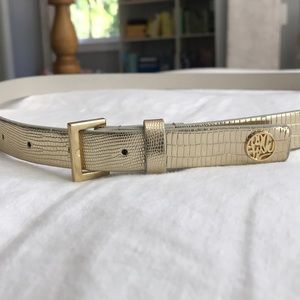Lilly Pulitzer gold snakeskin leather belt. M/L